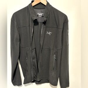 Acr’teryx Men’s Black Jacket